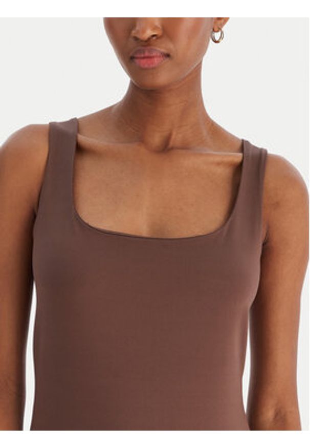 Vero Moda Top Million 10305800 Brązowy Regular Fit. Kolor: brązowy. Materiał: syntetyk