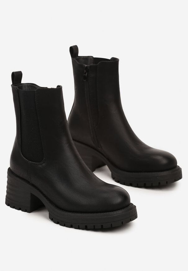 Born2be - Czarne Botki Ocieplone Sztyblety na Obcasie z Elastyczną Wstawką Crelda. Okazja: na co dzień. Kolor: czarny. Materiał: jeans. Obcas: na obcasie. Styl: elegancki, klasyczny, casual. Wysokość obcasa: średni