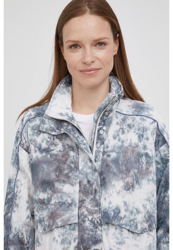 Woolrich kurtka damska kolor biały przejściowa oversize. Kolor: biały