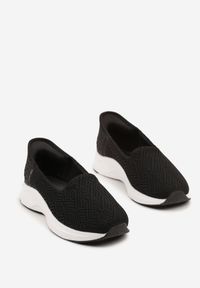 Renee - Czarno-Białe Buty Sportowe Typu Slip On Drusila. Zapięcie: bez zapięcia. Kolor: czarny. Materiał: materiał. Wzór: gładki. Styl: sportowy #4