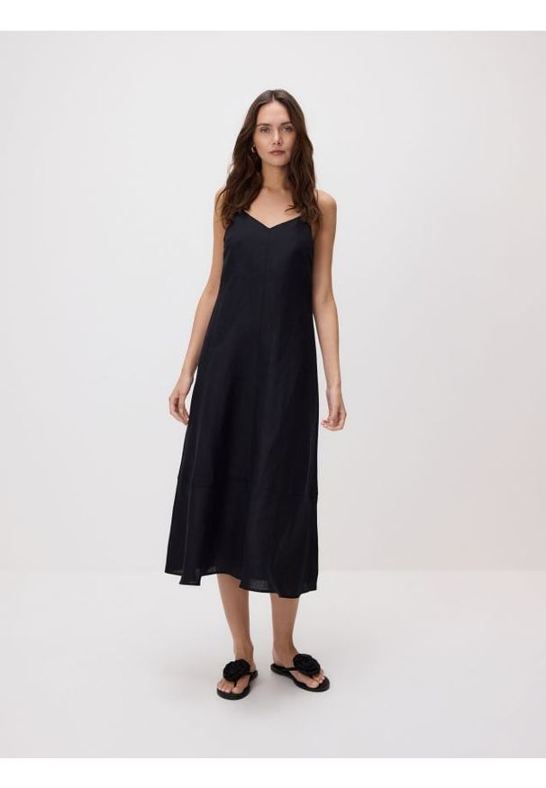 Reserved - Sukienka z lnem - czarny. Kolor: czarny. Materiał: len
