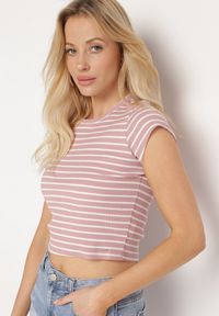 Born2be - Różowy Bawełniany T-shirt Prążkowany o Krótkim Kroju Quedara. Kolor: różowy. Materiał: bawełna, prążkowany. Długość: krótkie. Sezon: lato