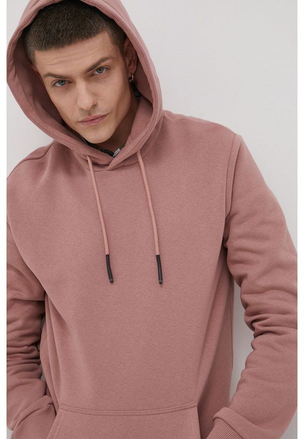 Only & Sons Bluza męska kolor różowy z kapturem gładka. Okazja: na co dzień. Typ kołnierza: kaptur. Kolor: różowy. Materiał: bawełna, dzianina. Wzór: gładki. Styl: casual