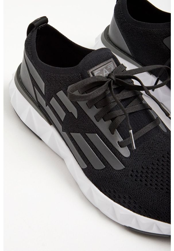 EA7 Emporio Armani - SNEAKERSY EA7 EMPORIO ARMANI. Materiał: guma. Wzór: aplikacja, geometria