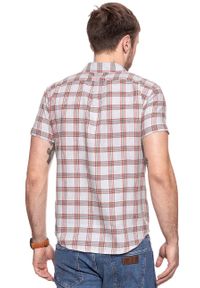 Wrangler - KOSZULA MĘSKA KRÓTKI RĘKAW WRANGLER SS 1PKT GLOW ORANGE W58606E48 112129492. Długość rękawa: krótki rękaw. Długość: krótkie. Wzór: kratka #6