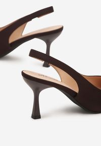 Renee - Brązowe Sandały na Szpilce Typu Slingback Melovelle. Okazja: na co dzień. Kolor: brązowy. Materiał: jeans. Obcas: na szpilce. Styl: elegancki, casual #6