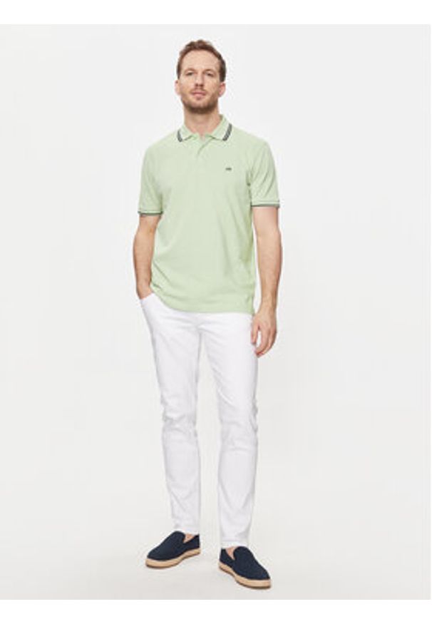 Selected Homme Polo 16087840 Zielony Regular Fit. Typ kołnierza: polo. Kolor: zielony. Materiał: bawełna