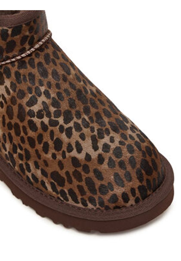 Ugg Śniegowce W Classic Ultra Mini 1158328 Brązowy. Kolor: brązowy. Materiał: skóra
