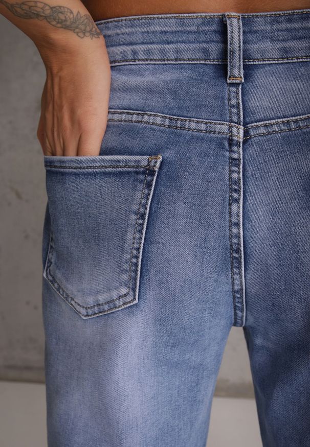 Renee - Niebieskie Bawełniane Jeansy Mom Fit High Waist w Klasycznym Stylu Vilinira. Okazja: na co dzień. Stan: podwyższony. Kolekcja: plus size. Kolor: niebieski. Styl: klasyczny