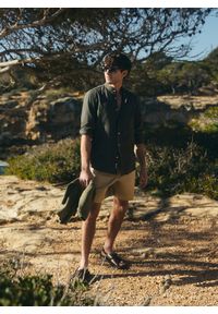 Pako Lorente - PAKO LORENTE – Lniana zielona koszula męska ze stójką. Typ kołnierza: kołnierzyk stójkowy. Kolor: czarny, niebieski, zielony. Materiał: len. Długość rękawa: długi rękaw. Długość: długie. Wzór: gładki #6