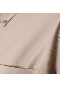 Lekko Taliowana Koszula Sportowa, Button Down - Pako Jeans - Beżowa. Okazja: na co dzień. Typ kołnierza: button down. Kolor: brązowy, wielokolorowy, beżowy. Materiał: bawełna. Styl: sportowy #6