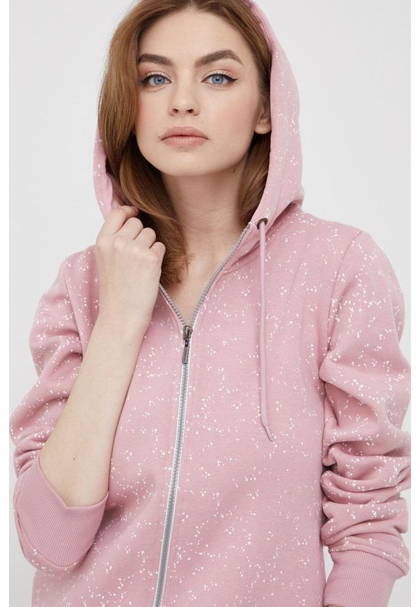 Lee Cooper bluza damska kolor różowy z kapturem wzorzysta. Okazja: na co dzień. Typ kołnierza: kaptur. Kolor: różowy. Materiał: dzianina. Styl: casual