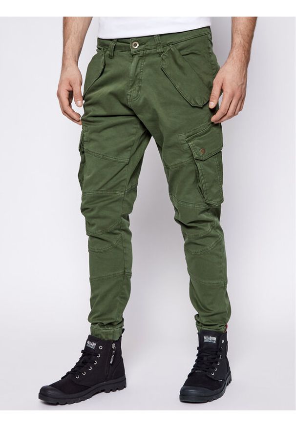 Alpha Industries Spodnie materiałowe Combat 126215 Zielony Slim Fit. Kolor: zielony. Materiał: bawełna