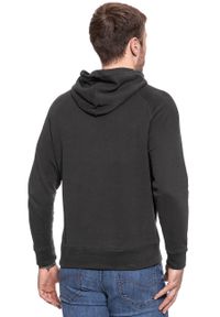 Mustang - MUSTANG BLUZA Application Hoodie PHANTOM 1006364 4087. Typ kołnierza: kaptur. Wzór: napisy