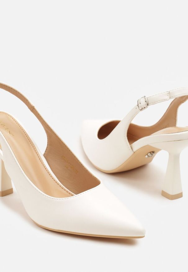 Renee - Białe Sandały Vices na Klepsydrze z Noskiem w Szpic i Odkrytą Piętą Masalle. Nosek buta: szpiczasty. Zapięcie: pasek. Kolor: biały. Obcas: na obcasie. Styl: elegancki. Wysokość obcasa: średni
