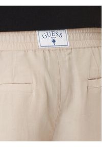 Guess Szorty sportowe F6GD01 WN202 Beżowy Regular Fit. Kolor: beżowy. Materiał: syntetyk. Styl: sportowy #5