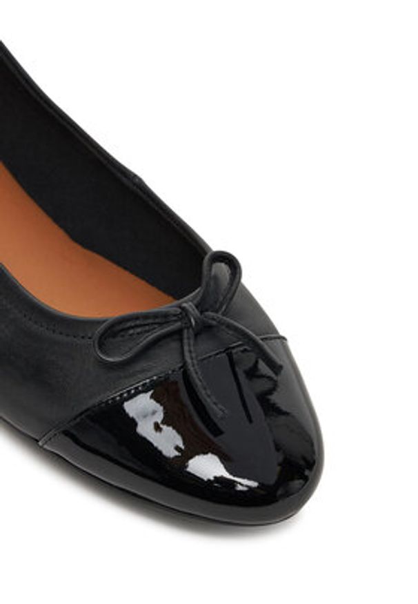 TOMMY HILFIGER - Tommy Hilfiger Baleriny Patent Toe-Cap FW0FW08830 Czarny. Kolor: czarny. Materiał: skóra