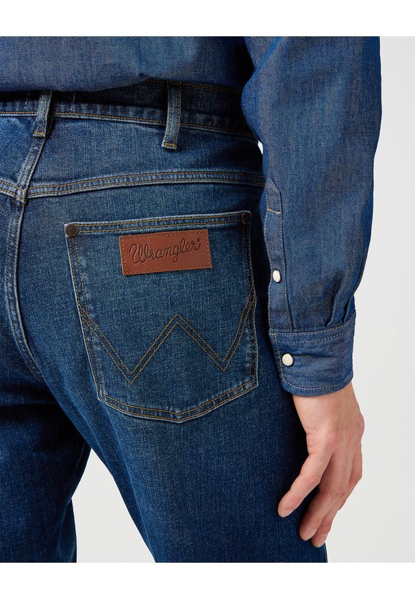 Wrangler - WRANGLER MĘSKIE SPODNIE JEANSOWE WRANGLER FRONTIER MEADOW HAZE 112362559