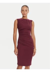 Rinascimento Sukienka koktajlowa CFC0125332003 Bordowy Slim Fit. Kolor: fioletowy. Materiał: syntetyk. Styl: wizytowy #1
