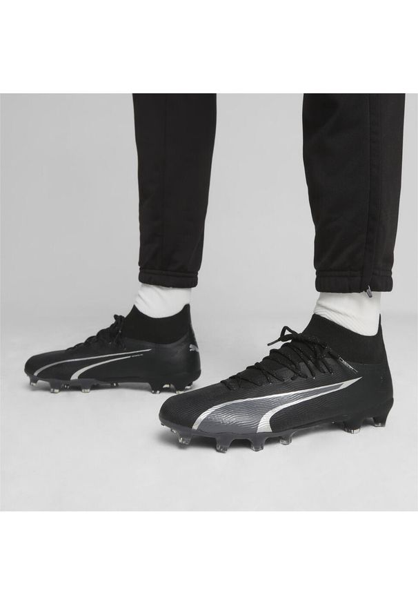 Buty piłkarskie męskie Puma Ultra Pro Fg/ag. Kolor: wielokolorowy, czarny, szary. Materiał: materiał, syntetyk, tkanina. Szerokość cholewki: normalna. Sport: piłka nożna