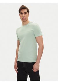 Mustang T-Shirt Allen 1016486 Zielony Slim Fit. Kolor: zielony. Materiał: bawełna