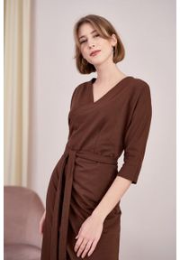 Marie Zélie - Sukienka Filomena czekoladowa. Kolor: brązowy. Materiał: bawełna, dzianina, materiał, elastan, tkanina, skóra. Typ sukienki: proste, kopertowe #5