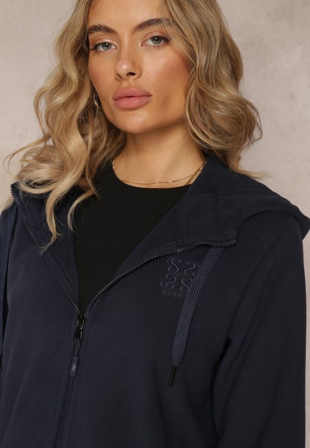 Renee - Granatowa Sportowa Bluza Zapinana na Suwak z Haftowanym Napisem Kelso. Kolor: niebieski. Materiał: bawełna. Wzór: napisy, haft. Styl: sportowy