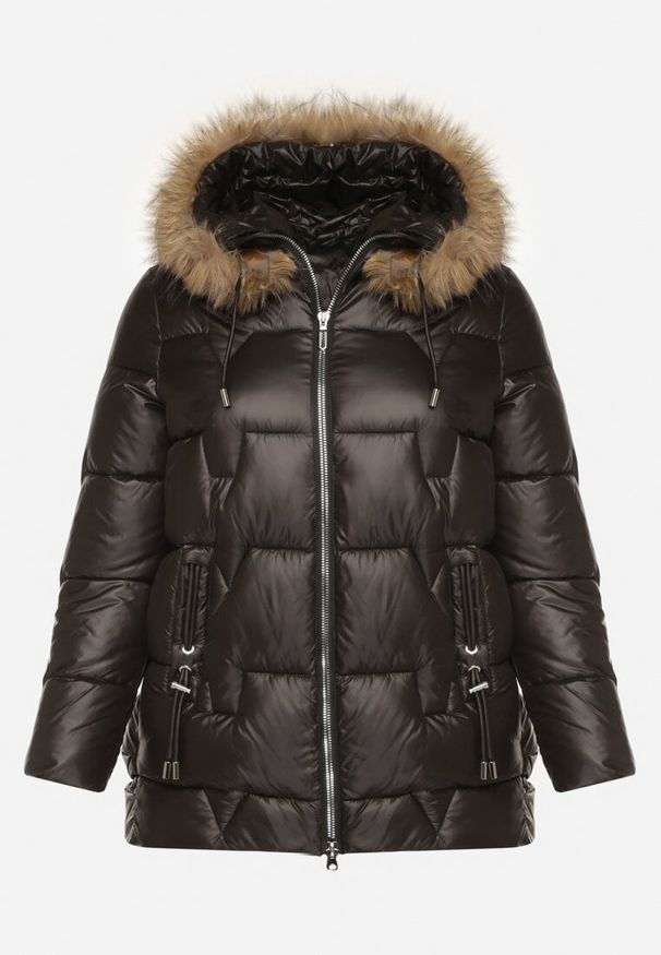 Born2be - Czarna Kurtka z Pikowanymi Przeszyciami i Kapturem z Futrem Azinga. Okazja: na spacer. Typ kołnierza: golf. Kolekcja: plus size. Kolor: czarny. Materiał: futro. Styl: elegancki