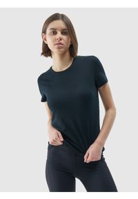 4f - Koszulka trekkingowa z wełną Merino damska - czarna. Kolor: czarny. Materiał: wełna. Wzór: gładki, kolorowy, ze splotem. Styl: rockowy, klasyczny