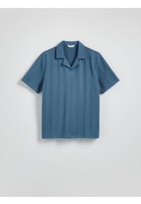 Reserved - Strukturalne polo comfort fit - granatowy. Typ kołnierza: polo. Kolor: niebieski. Materiał: bawełna, dzianina