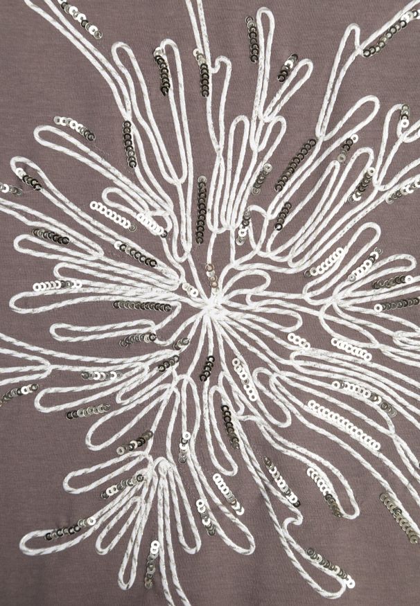 Born2be - Brązowy T-shirt Bawełniany z Ozdobnymi Cekinami Greyfeather. Okazja: do pracy, na co dzień, na spotkanie biznesowe. Kolekcja: plus size. Kolor: brązowy. Materiał: bawełna. Długość: długie. Wzór: gładki. Styl: elegancki, biznesowy, casual