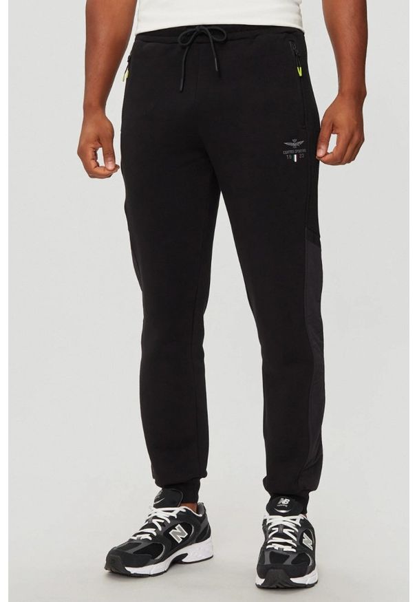 Aeronautica Militare - AERONAUTICA MILITARE Czarne męskie spodnie dresowe Joggers, Rozmiar XXL. Kolor: czarny. Materiał: dresówka