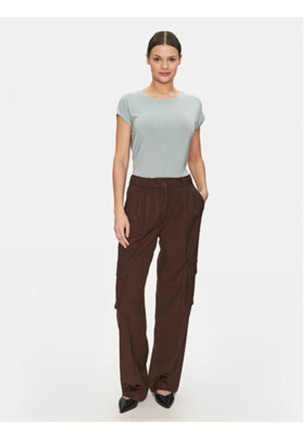 Vero Moda T-Shirt Ava 10284468 Zielony Regular Fit. Kolor: zielony. Materiał: lyocell