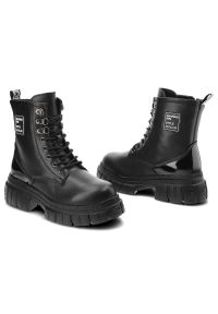 Czarne Botki Filippo Modne Skórzane Buty. Okazja: na spacer. Kolor: czarny. Szerokość cholewki: normalna. Wzór: nadruk, gładki, aplikacja. Materiał: skóra. Sezon: zima. Obcas: na obcasie. Styl: rockowy. Wysokość obcasa: niski #5