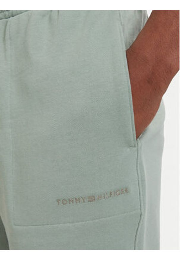TOMMY HILFIGER - Tommy Hilfiger Szorty sportowe Essential UM0UM03914 Zielony jasny Regular Fit. Kolor: zielony. Materiał: bawełna. Styl: sportowy