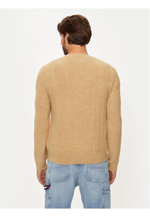 Tommy Jeans Sweter DM0DM19440 Beżowy Regular Fit. Kolor: beżowy. Materiał: syntetyk