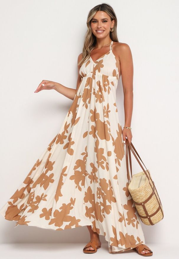 Born2be - Biała Rozkloszowana Sukienka z Wiskozy na Ramiączkach w Kwiaty Nansora. Okazja: na co dzień. Kolor: biały. Materiał: wiskoza. Długość rękawa: na ramiączkach. Wzór: kwiaty. Styl: casual, elegancki