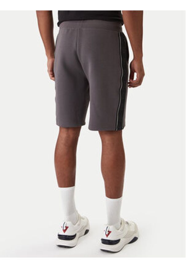 Guess Szorty materiałowe Z4RD04 KB3P2 Szary Regular Fit. Kolor: szary. Materiał: syntetyk