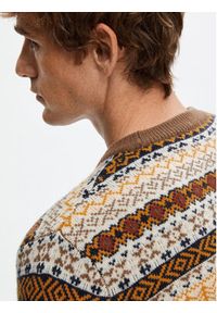 Selected Homme Sweter 16090839 Brązowy Regular Fit. Kolor: brązowy. Materiał: wełna, syntetyk