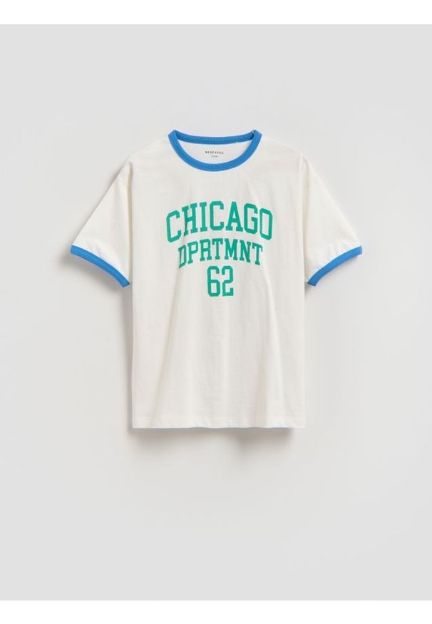 Reserved - T-shirt z nadrukiem - złamana biel. Materiał: dzianina, bawełna. Wzór: nadruk