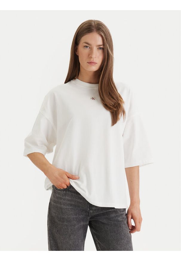 Calvin Klein Jeans T-Shirt LV047D204G Biały Oversize. Kolor: biały. Materiał: bawełna