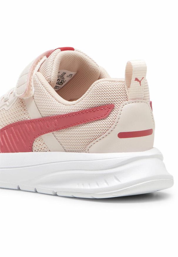 Puma - Dziecięce sneakersy z alternatywnym zapięciem Evolve Run Mesh PUMA. Kolor: biały, czerwony, wielokolorowy, różowy. Materiał: materiał, syntetyk. Sport: bieganie