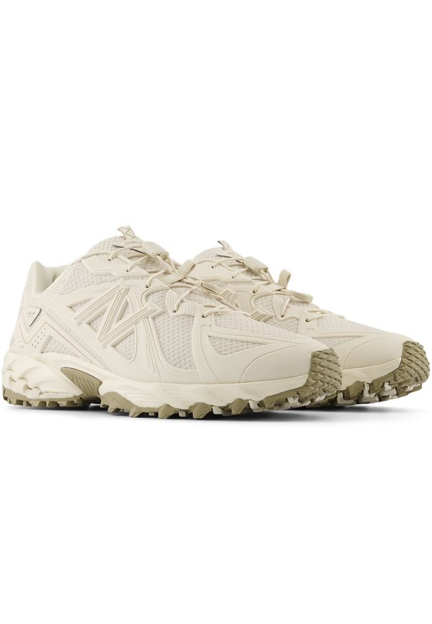 Buty męskie New Balance ML610DG – beżowe. Okazja: na co dzień. Kolor: beżowy. Materiał: syntetyk, materiał, guma. Wzór: nadruk. Sezon: lato