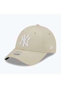 Czapka z daszkiem damska New Era League Essential 9Forty New York Yankees. Kolor: beżowy