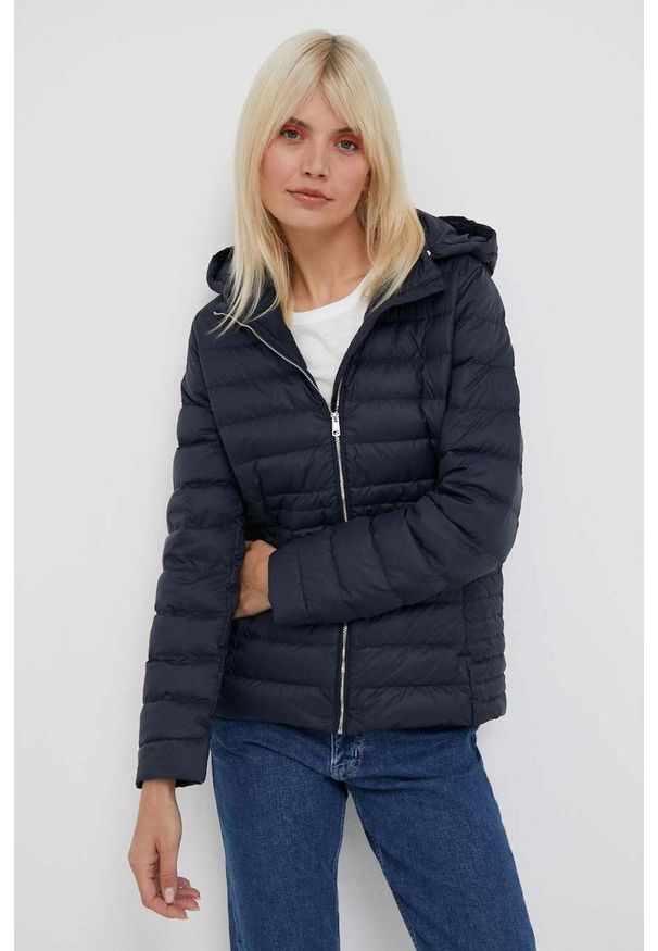 TOMMY HILFIGER - Tommy Hilfiger kurtka puchowa damska kolor granatowy przejściowa. Kolor: niebieski. Materiał: puch