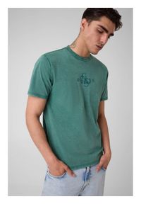 Guess T-Shirt 183291 Zielony Classic Fit. Kolor: zielony #1
