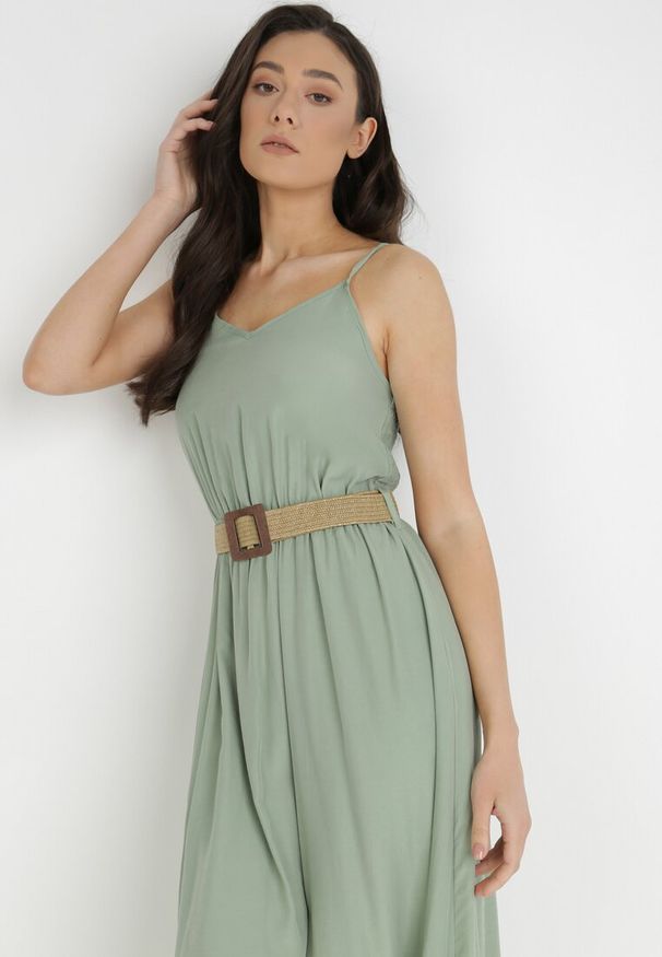 Born2be - Zielona Sukienka z Paskiem Chrysaleia. Okazja: na co dzień. Kolor: zielony. Długość rękawa: na ramiączkach. Wzór: gładki. Sezon: lato. Typ sukienki: proste. Styl: casual. Długość: maxi