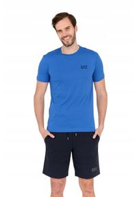 EA7 Emporio Armani - EA7 Niebieski t-shirt męski z czarnym logo. Kolor: niebieski