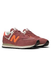 Buty unisex New Balance U5747FE – bordowe. Kolor: czerwony. Materiał: materiał, syntetyk, guma, zamsz. Szerokość cholewki: normalna. Model: New Balance 574 #4
