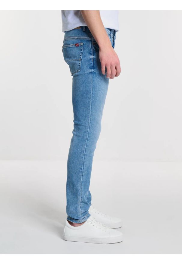 Big-Star - Jeansy męskie skinny jasnoniebieskie Deric 238. Okazja: na co dzień. Stan: obniżony. Kolor: niebieski. Styl: elegancki, klasyczny, casual